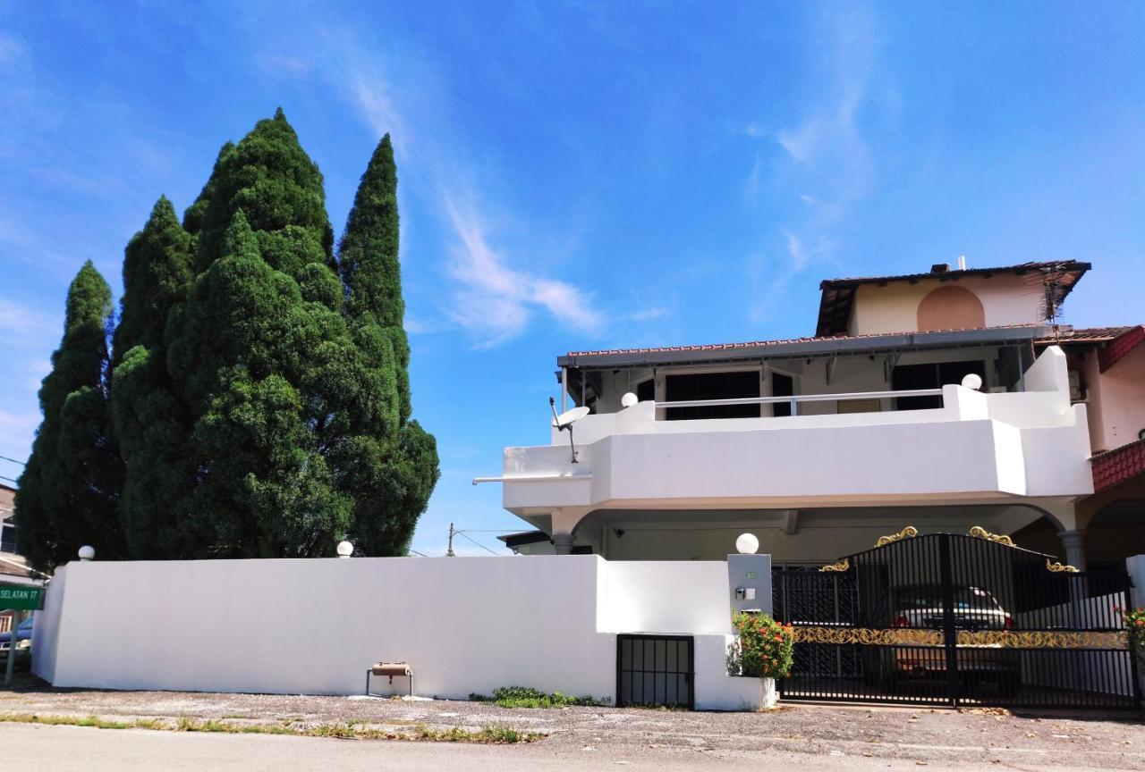 Low Season Promotion! 4B12B Max 19 Pax Party House Ipoh Buitenkant foto