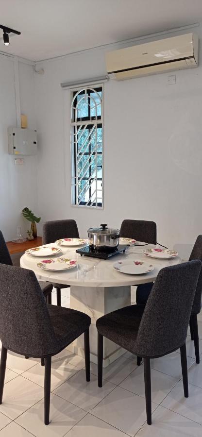 Low Season Promotion! 4B12B Max 19 Pax Party House Ipoh Buitenkant foto